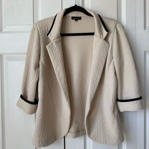 Express Cream Blazer with Notched Lapel and Relaxed Fit